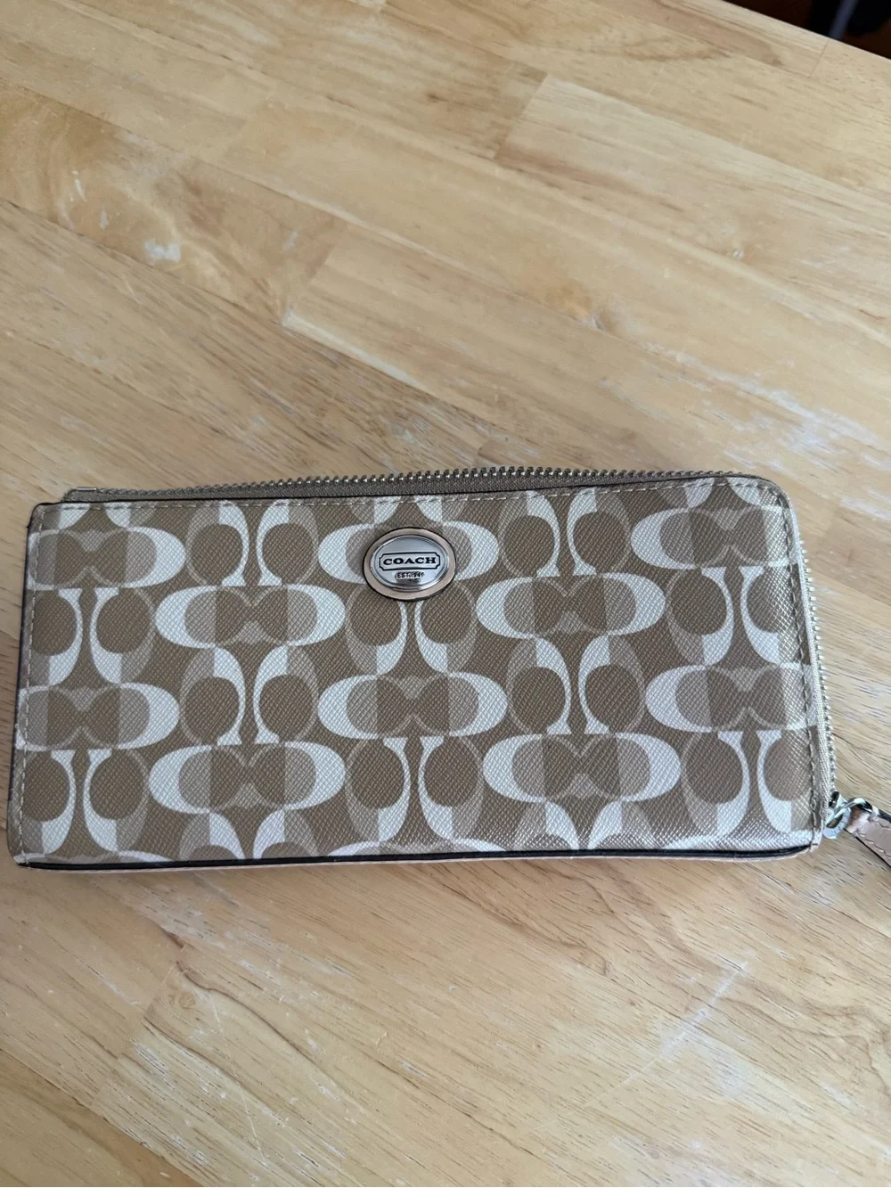 Coach zipper close wallet
